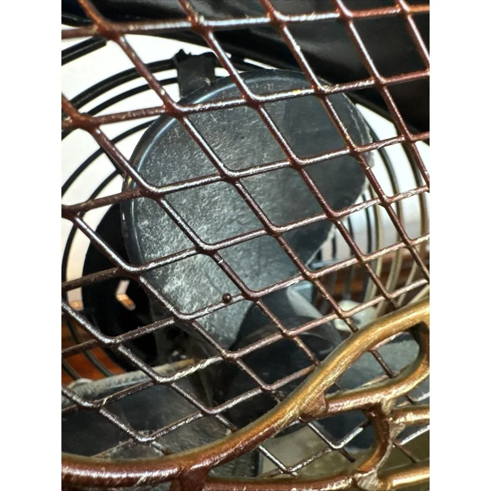 Deco Breeze Robin Bird Figurine Fan Metal Mesh Decorative Desk Fan Works-DBF0026